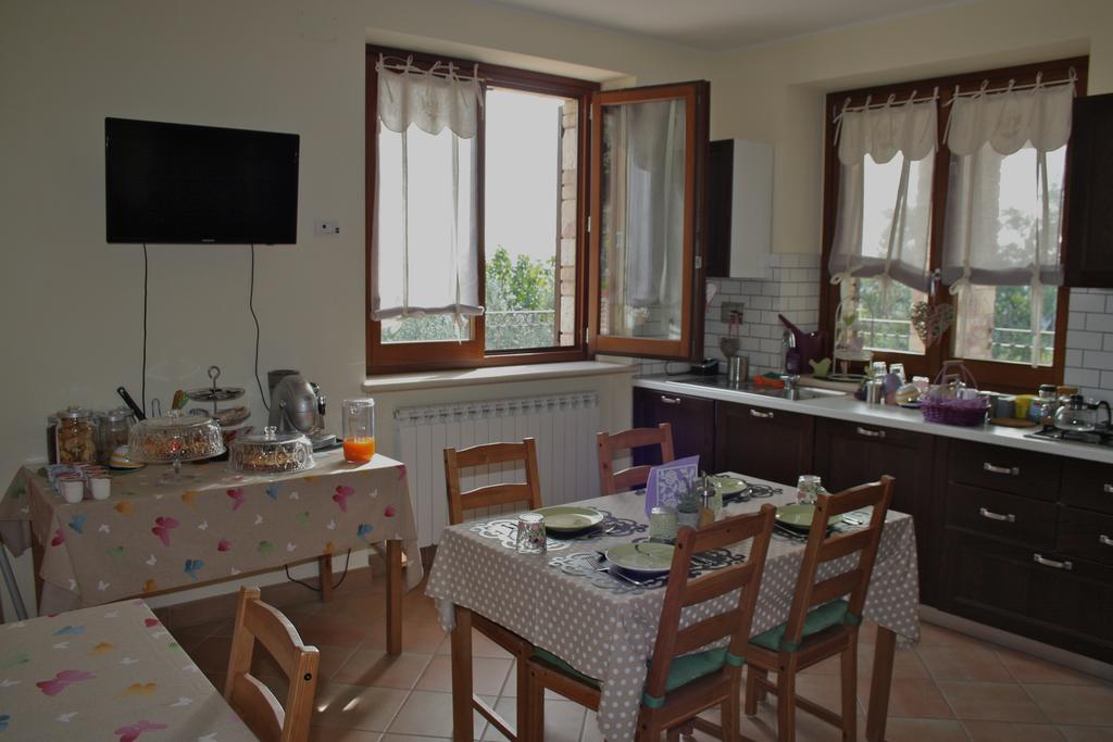 B&B Lavanda E Rosmarino Assisi Luaran gambar